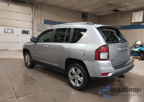 2016 Jeep Compass Latitude из США, поврежденный, VIN 1C4NJDEB4GD631759